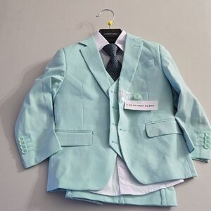 Geoffrey Beene Light Green Five Piece Suit, Size 4. NWT